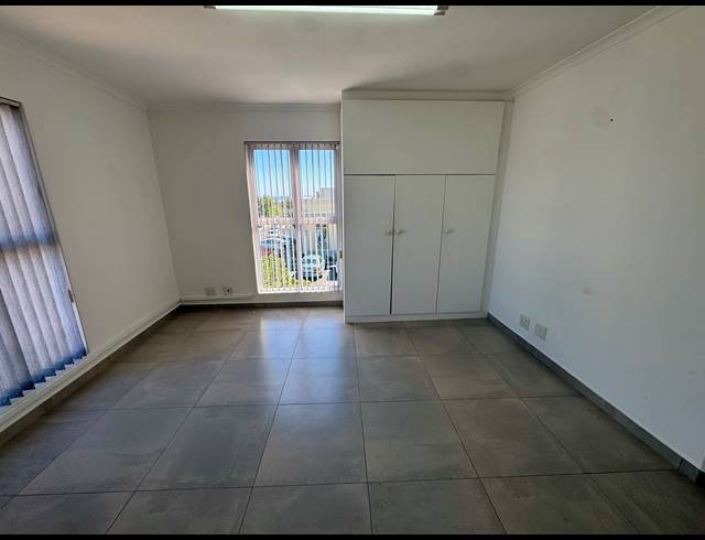 95M² OFFICE TO LET IN MELKBOSSTRAND CENTRAL